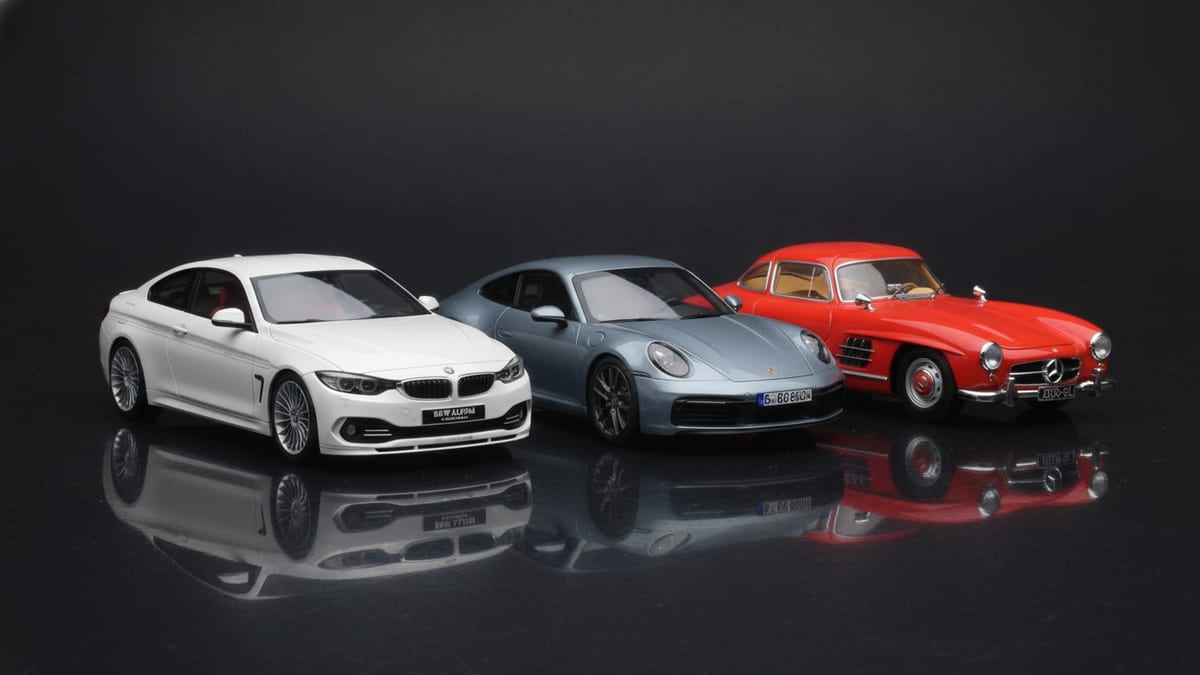 Porsche-Sammlermodell im Massstab 1:18 vor neutralem Studio-Hintergrund &mdash; Models118 Angebot zur ersten Bestellung