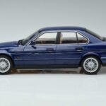BMW Alpina B10 4.6 E34 Blau MCG 1:18