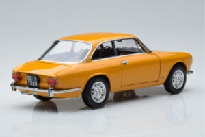 Alfa Romeo 1750 GTV Gelb Norev 1:18 187910 Metall – Bild 3 von 7