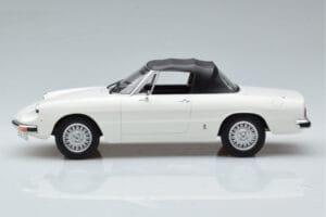 Alfa Romeo 2000 Spider Weiss Norev 1:18 187882 Metall – Bild 3 von 7