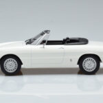 Alfa Romeo 2000 Spider Weiss Norev 1:18 - image 4 of 7