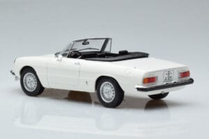 Alfa Romeo 2000 Spider Weiss Norev 1:18 187882 Metall – Bild 6 von 7
