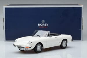 Alfa Romeo 2000 Spider Weiss Norev 1:18 187882 Metall – Bild 7 von 7