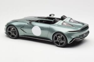 Aston Martin V12 Speedster Grün Metallic GT Spirit 1:18 GT906 Resin – Bild 5 von 6