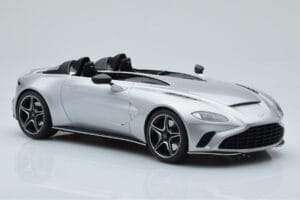 Aston Martin V12 Speedster Silber GT Spirit 1:18 GT430 Resin – Bild 4 von 6