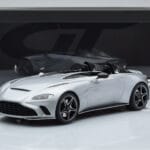 Aston Martin V12 Speedster Silber GT Spirit 1:18 - image 6 of 6