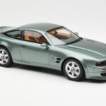 Aston Martin V8 Vantage Grün GT Spirit 1:18 - image 4 of 6