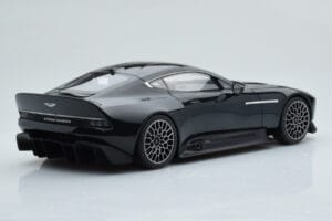 Aston Martin Victor Schwarz GT Spirit 1:18 GT428 Resin – Bild 2 von 6