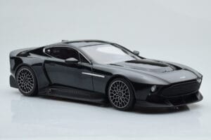 Aston Martin Victor Schwarz GT Spirit 1:18 GT428 Resin – Bild 4 von 6