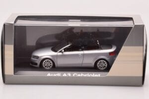 Audi A3 8P Cabriolet Silber Minichamps 1:43 5010803323 Metall – Bild 4 von 4