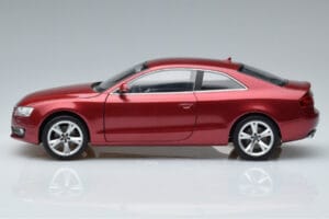Audi A5 B8 Granatrot Norev 1:18 188352 Metall – Bild 4 von 7