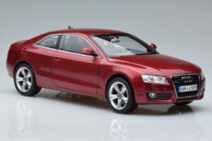 Audi A5 B8 Granatrot Norev 1:18 188352 Metall – Bild 5 von 7