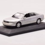 Audi A8 D2 Silber Grüner Streifen Minichamps 1:43 - image 2 of 4