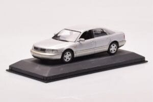 Audi A8 D2 Silber Grüner Streifen Minichamps 1:43 AUDI-264455 Metall – Bild 2 von 4