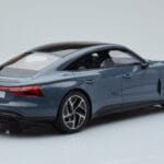 Audi E-Tron GT Grau GT Spirit 1:18 - image 2 of 6