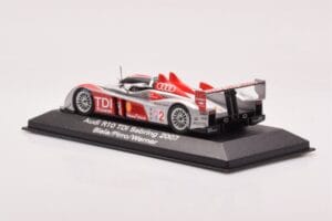 Audi R10 TDI LMP1 #2 F. Biela / E. Pirro / M. Werner 12 Hours of Sebring 2007 Minichamps 1:43 5020700233 Metall – Bild 3 von 4