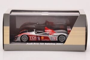 Audi R10 TDI LMP1 #2 F. Biela / E. Pirro / M. Werner 12 Hours of Sebring 2007 Minichamps 1:43 5020700233 Metall – Bild 4 von 4