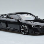 Audi R8 Performance Schwarz Kengfai 1:18 - image 6 of 10