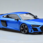 Audi R8 Performance Blau Kengfai 1:18 - image 6 of 10