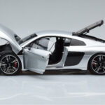 Audi R8 Performance Silber Kengfai 1:18 - image 4 of 10