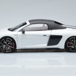 Audi R8 Spyder Performance Weiss Kengfai 1:18 - image 4 of 11