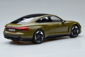 Audi RS E-Tron GT Olivgrün Norev 1:18 188380 Metall – Bild 2 von 6