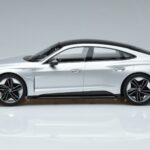 Audi RS e-tron GT Silber Norev 1:18 188381 Metall - image 3 of 6