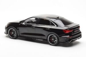 Audi RS3 8Y Limousine Schwarz MCG 1:18 MCG18450 Metall – Bild 5 von 6