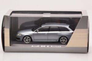 Audi RS6 C6 Monza Silber Minichamps 1:43 5010710213 Metall – Bild 4 von 4