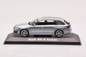 Audi RS6 C6 Monza Silber Minichamps 1:43