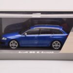 Audi RS6 C6 Sepang Blau Minichamps 1:43 - image 4 of 4