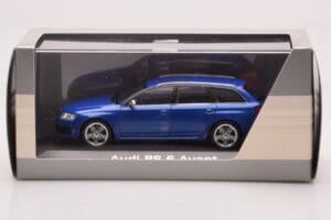 Audi RS6 C6 Sepang Blau Minichamps 1:43 5010710223 Metall – Bild 4 von 4