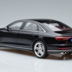 Audi S8 D5 Mythos Schwarz Asia Edition GT Spirit 1:18 CLDC019 Resin - image 5 of 6