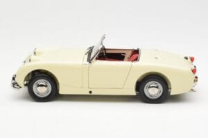Austin-Healey Sprite Mk I Open Old English Weiss Kyosho 1:18 08953EW Metall – Bild 4 von 8