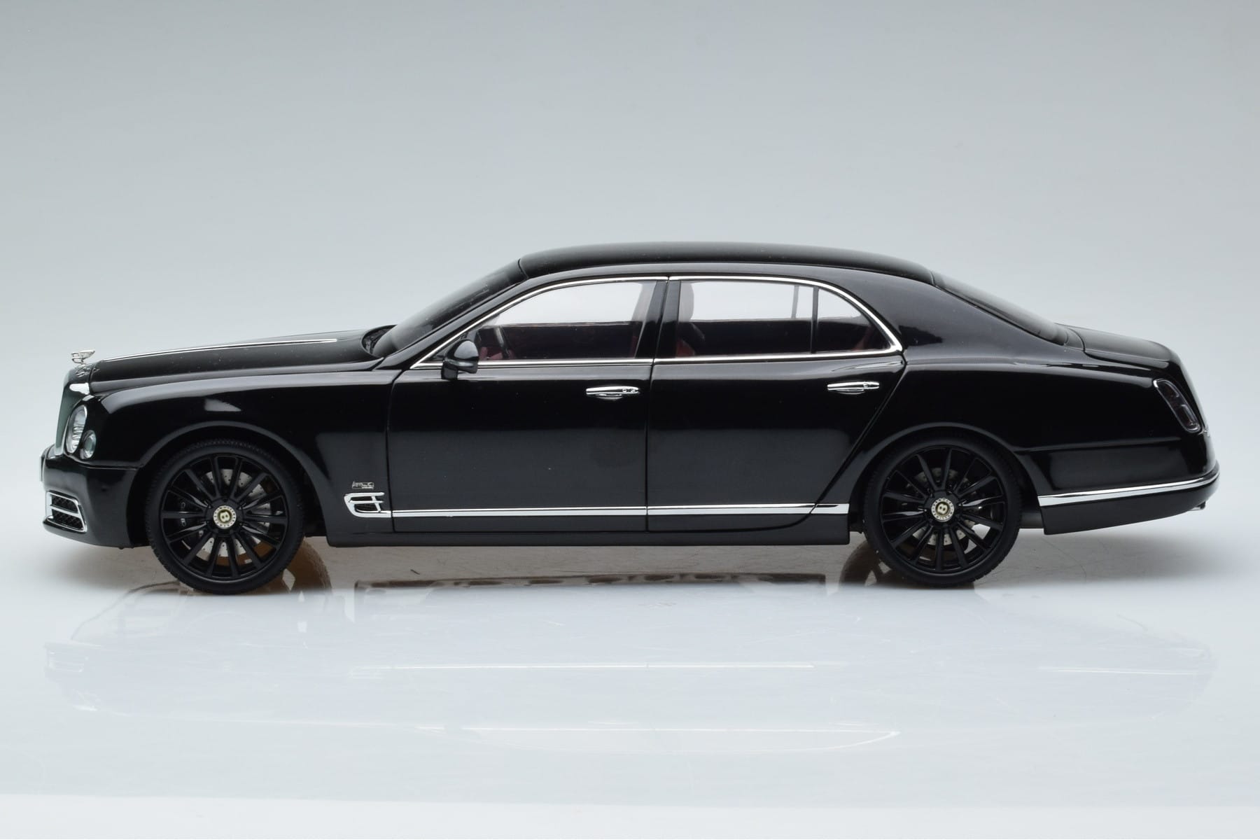 Bentley Mulsanne W.O. Edition By Mulliner Schwarz Almost Real 1:18 830508 Metall – Bild 5 von 11