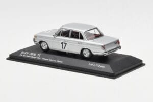 BMW 2000 Ti #17 J. Ickx / C. van Ophem Winners 24 Hours of Spa 1966 Minichamps 1:43 400662517 Metall – Bild 3 von 4