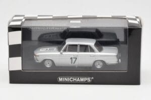 BMW 2000 Ti #17 J. Ickx / C. van Ophem Winners 24 Hours of Spa 1966 Minichamps 1:43 400662517 Metall – Bild 4 von 4