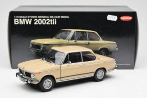 BMW 2002 Ti E10 Sahara Beige Kyosho 1:18 08541BG Metall – Bild 8 von 8