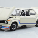 BMW 2002 Turbo Weiss Kyosho 1:18 - image 2 of 8