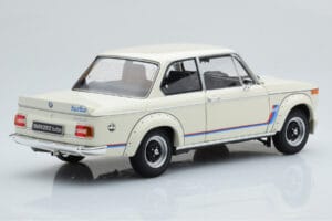 BMW 2002 Turbo Weiss Kyosho 1:18 08544W Metall – Bild 4 von 8