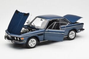 BMW 3.0 CSi E9 Blau Metallic AUTOart 1:18 70672 Metall – Bild 2 von 8