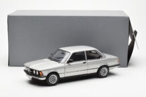 BMW 323i E21 Aspen Silber AUTOart 1:18 80430433552 Metall – Bild 8 von 8
