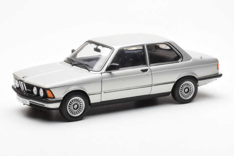 BMW 323i E21 Aspen Silber AUTOart 1:18