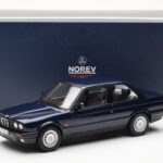 BMW 325i E30 Blau Metallic Norev 1:18 - image 6 of 6