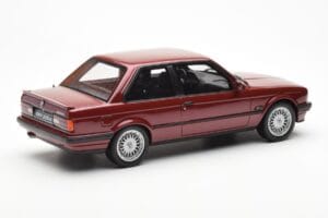 BMW 325i E30 Bordeaux Metallic Otto 1:18 OT102 Resin – Bild 2 von 6