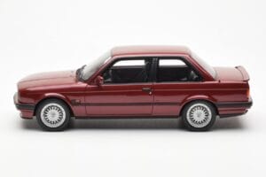 BMW 325i E30 Bordeaux Metallic Otto 1:18 OT102 Resin – Bild 3 von 6