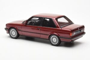 BMW 325i E30 Bordeaux Metallic Otto 1:18 OT102 Resin – Bild 5 von 6