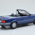 BMW 325i E30 Cabriolet Blau MCG 1:18 - image 2 of 5