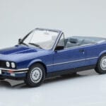 BMW 325i E30 Cabriolet Blau MCG 1:18
