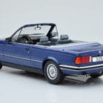 BMW 325i E30 Cabriolet Blau MCG 1:18 - image 4 of 5